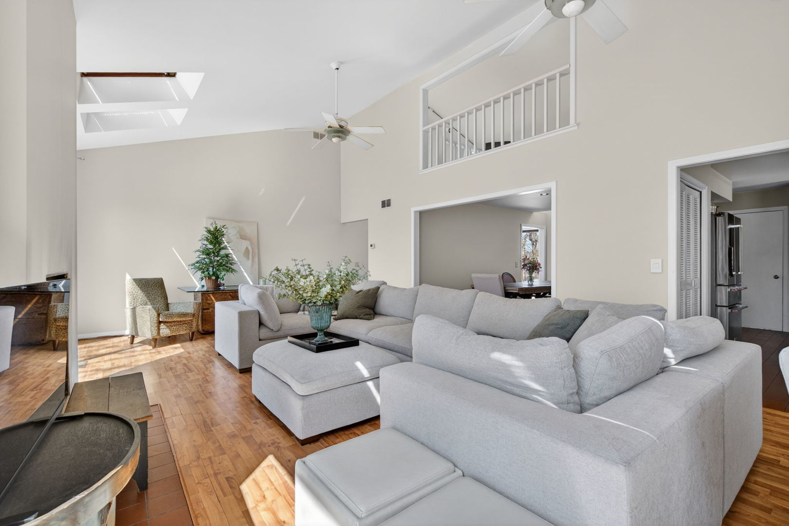 812 TAM O SHANTER Circle, Bolingbrook, IL 60440