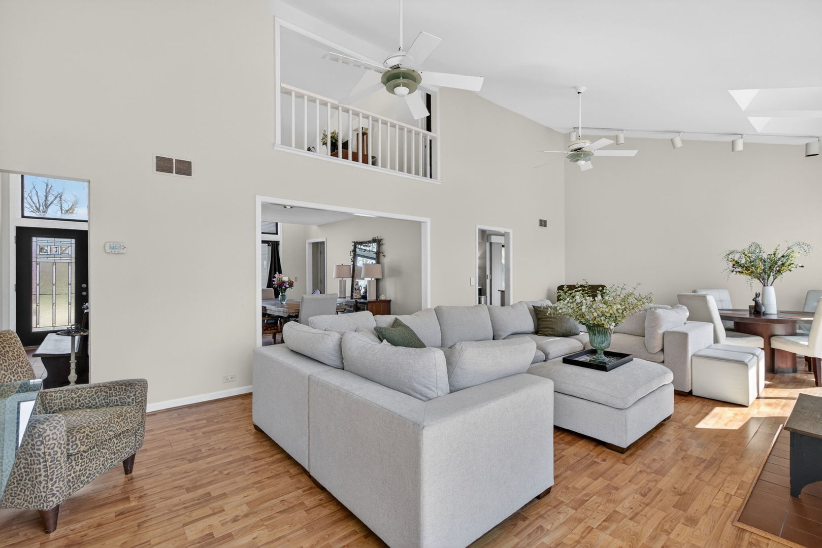 812 TAM O SHANTER Circle, Bolingbrook, IL 60440