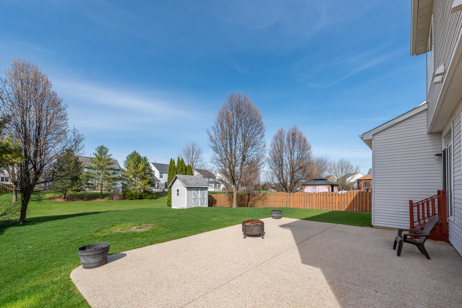 2575 Barnhart Street, West Chicago, IL 60185