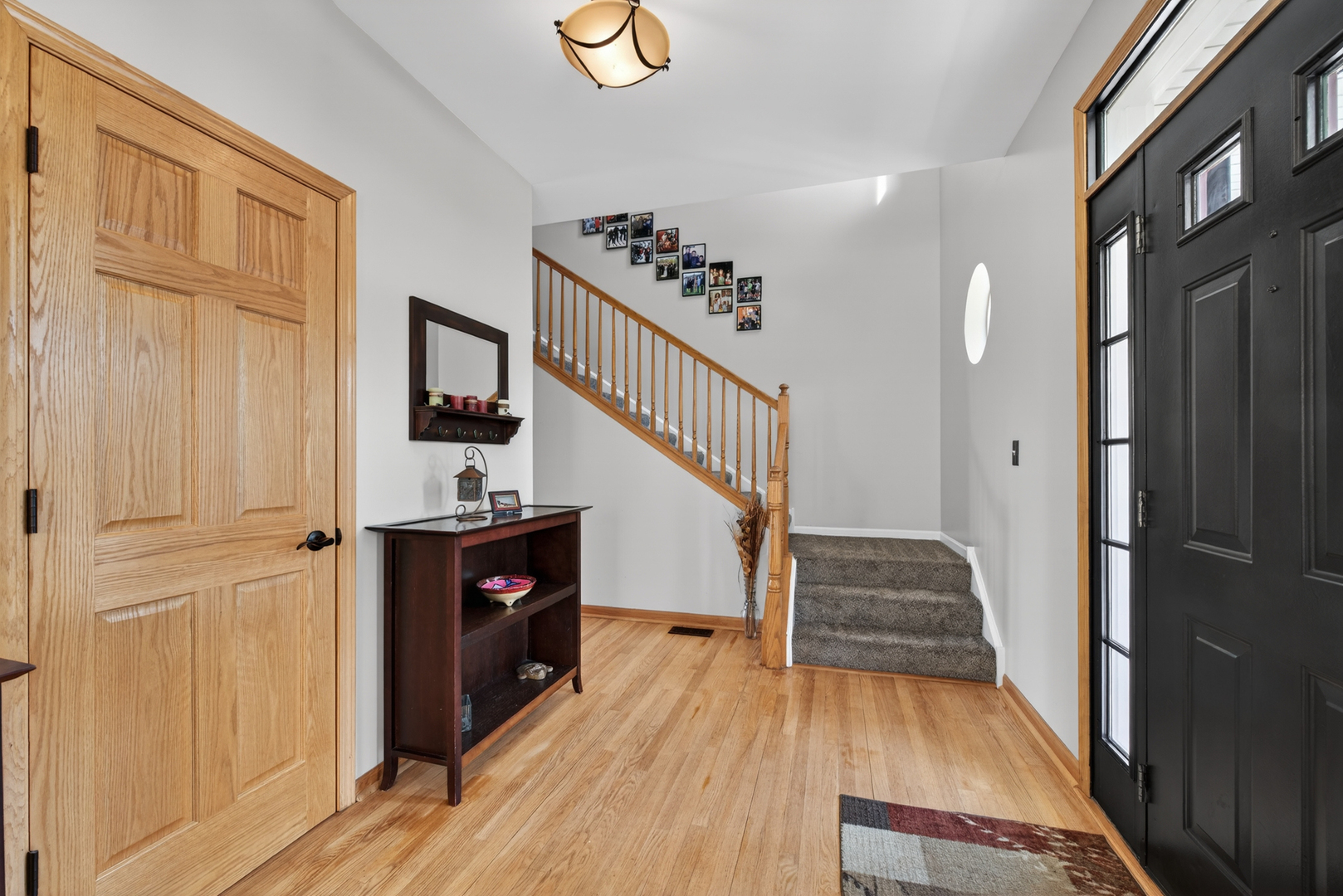 2575 Barnhart Street, West Chicago, IL 60185