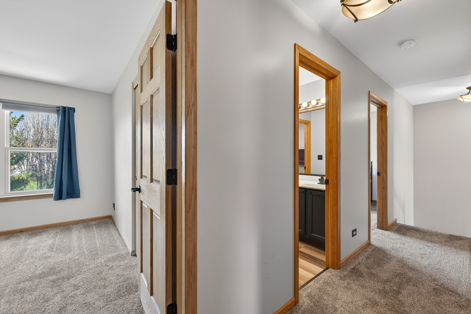 2575 Barnhart Street, West Chicago, IL 60185