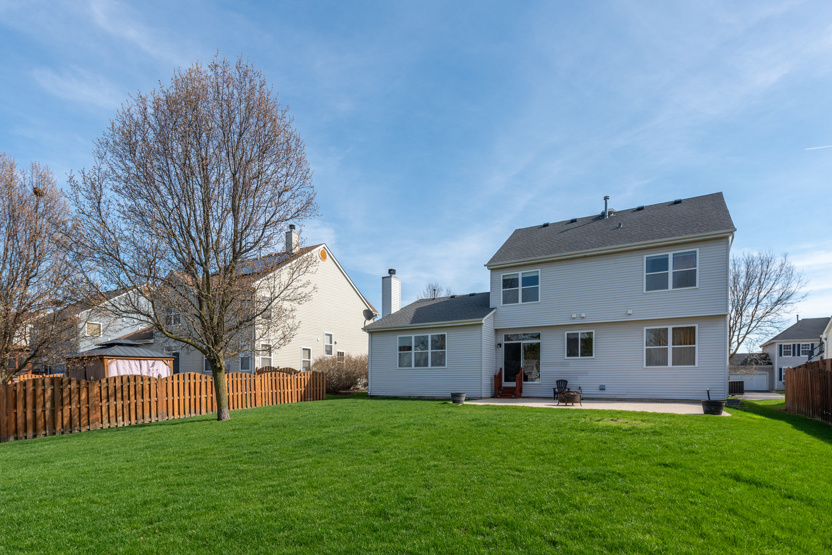 2575 Barnhart Street, West Chicago, IL 60185