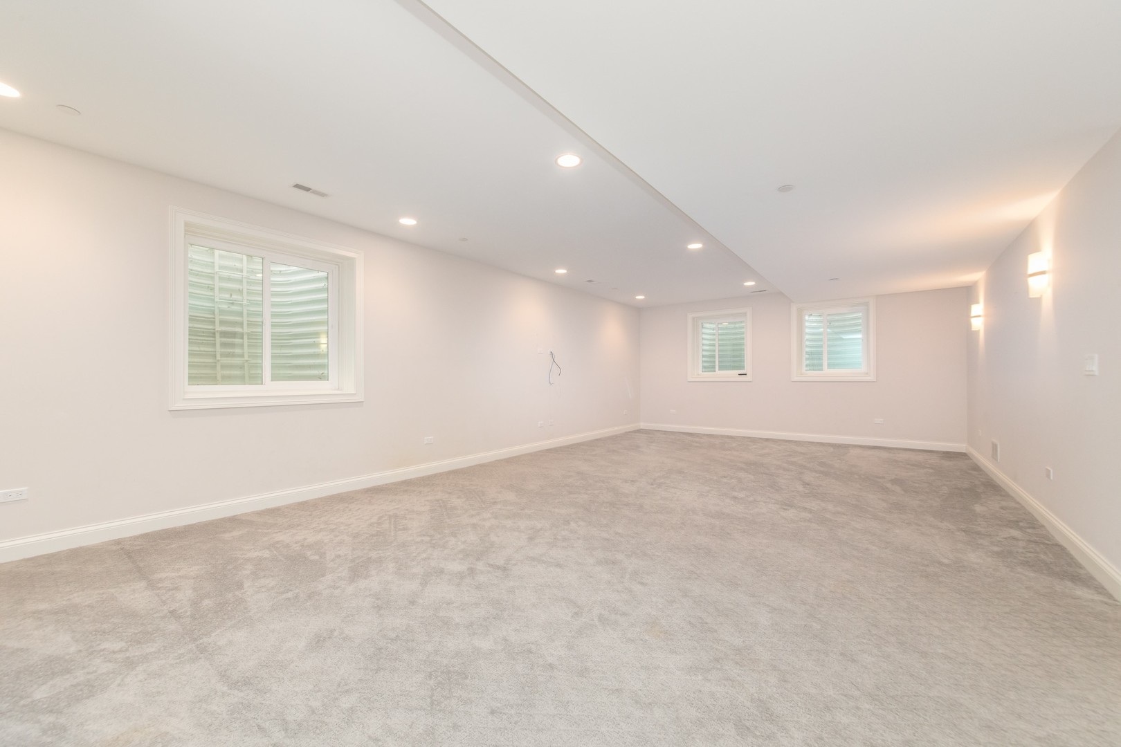 230 N Delphia Avenue, Park Ridge, IL 60068