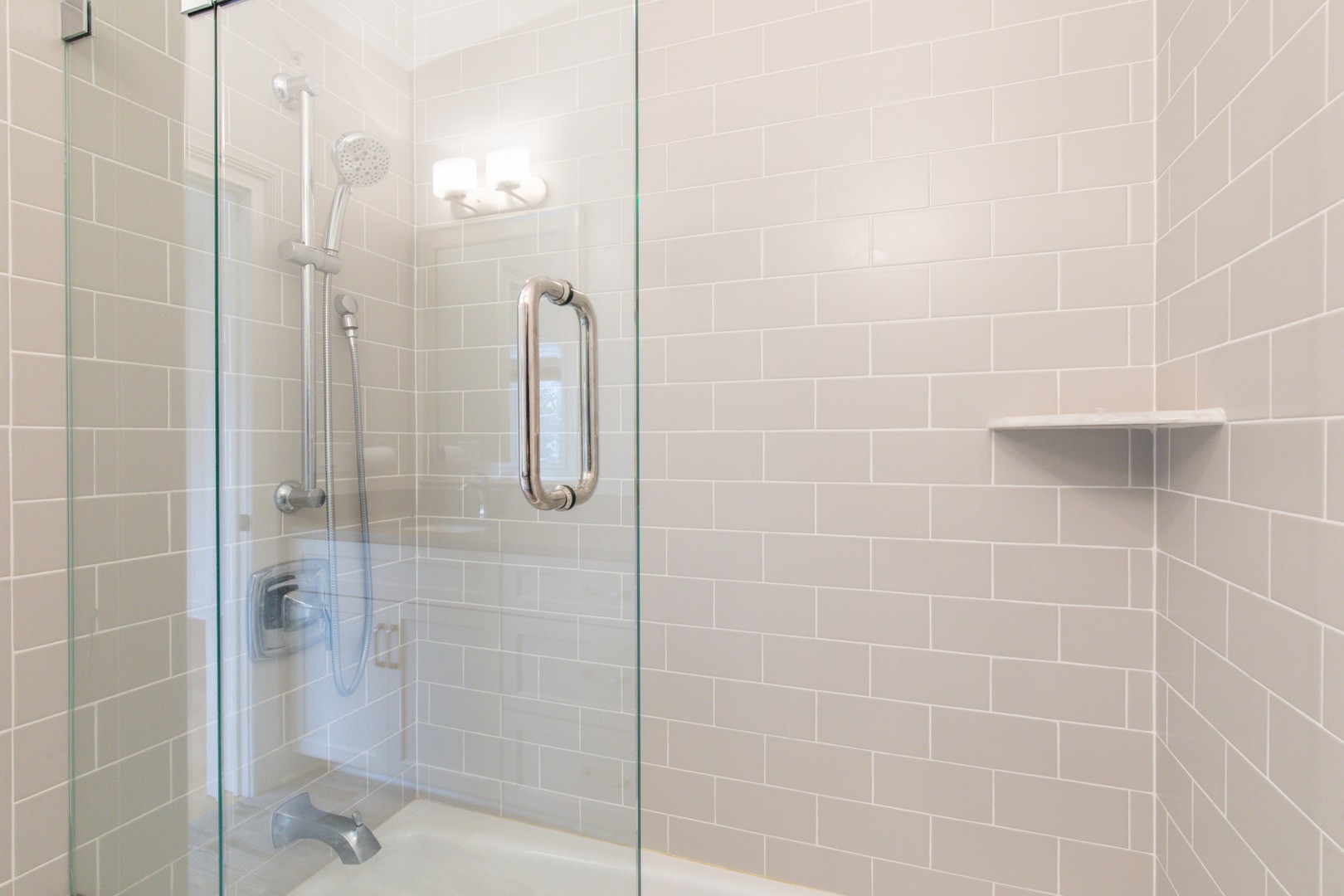 230 N Delphia Avenue, Park Ridge, IL 60068