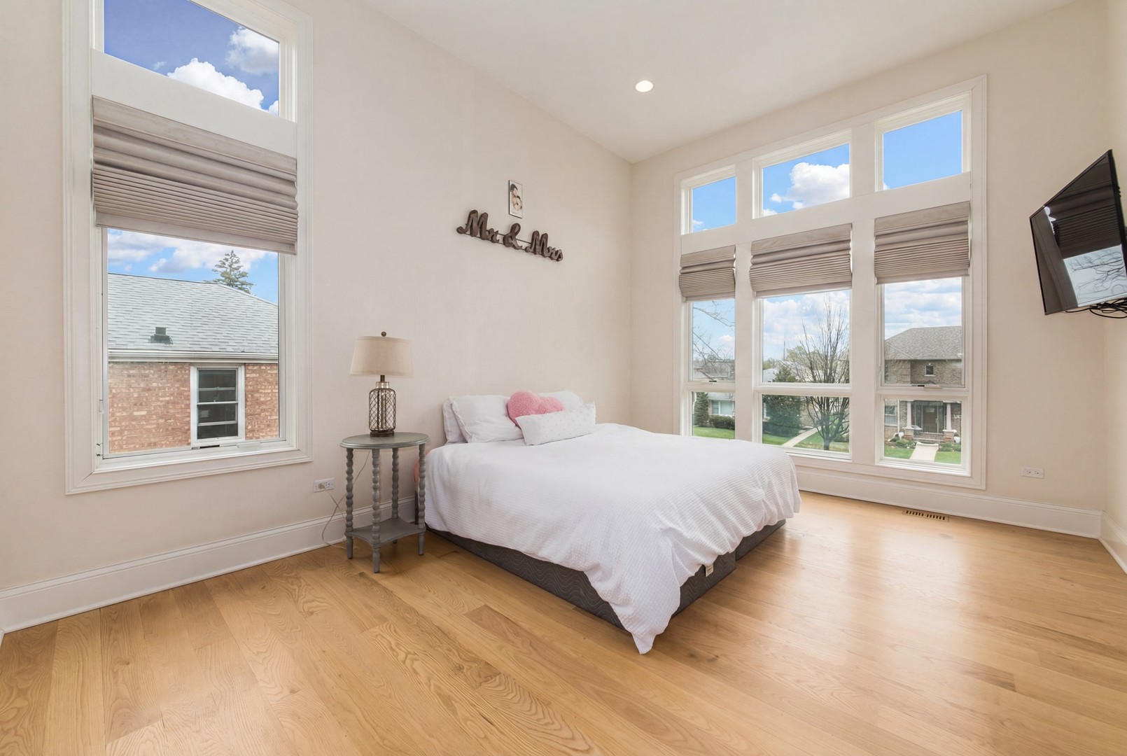 230 N Delphia Avenue, Park Ridge, IL 60068