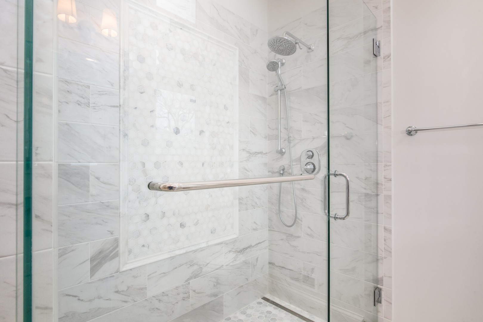 230 N Delphia Avenue, Park Ridge, IL 60068