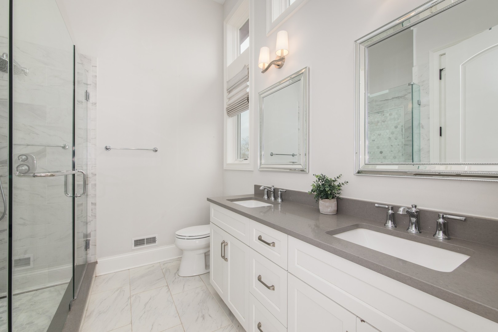 230 N Delphia Avenue, Park Ridge, IL 60068