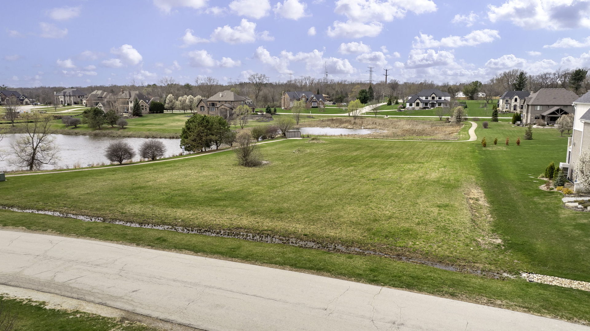 18490 S Pineprairie Drive, Mokena, IL 60448