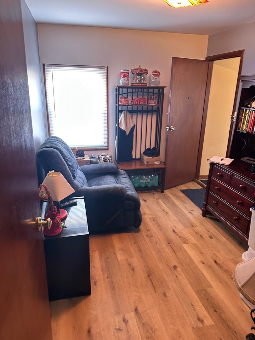 5788 S Archer Avenue, Chicago, IL 60638