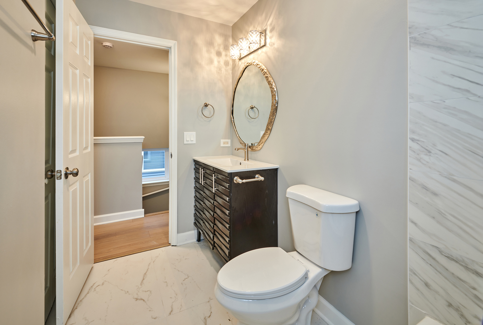 1506 E 72nd Place, Chicago, IL 60619