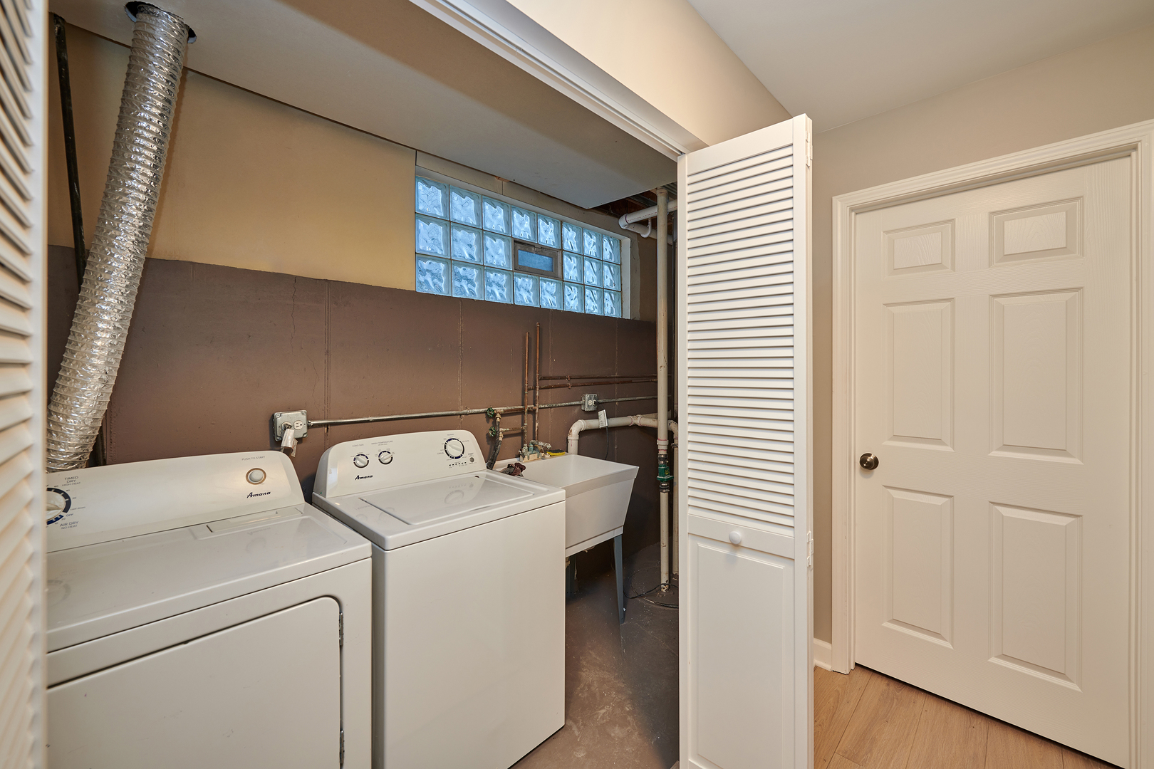 1506 E 72nd Place, Chicago, IL 60619