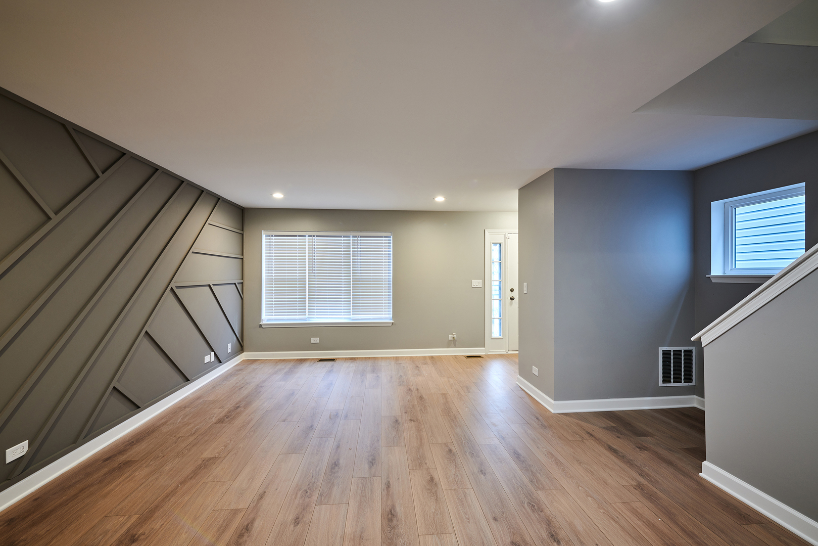 1506 E 72nd Place, Chicago, IL 60619