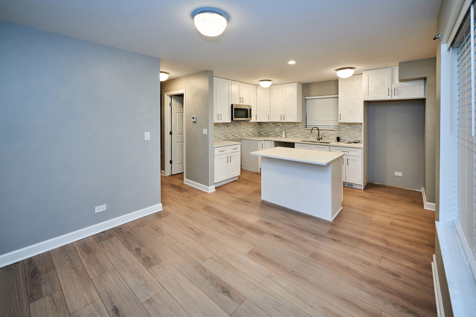 1506 E 72nd Place, Chicago, IL 60619