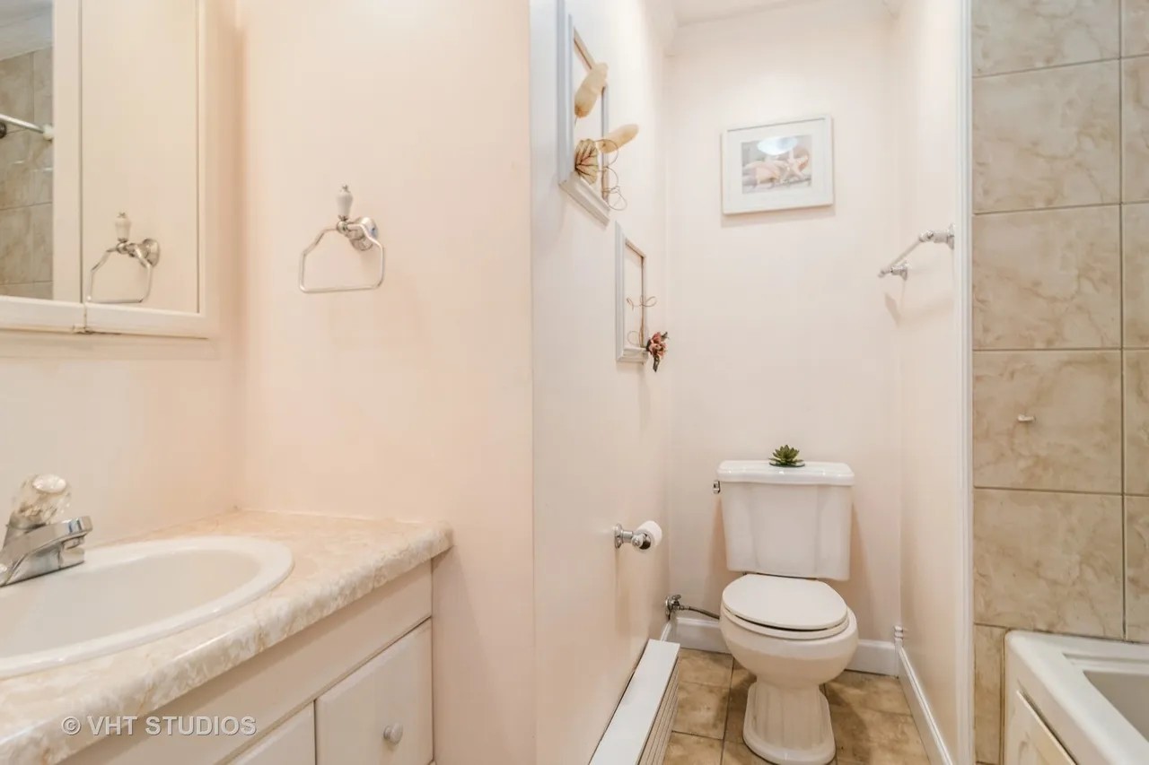 2016 N Harlem Avenue #11W, Elmwood Park, IL 60707