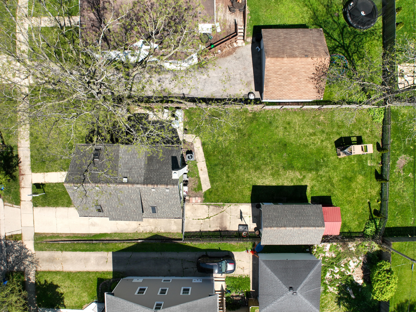 318 S 11th Avenue, St. Charles, IL 60174