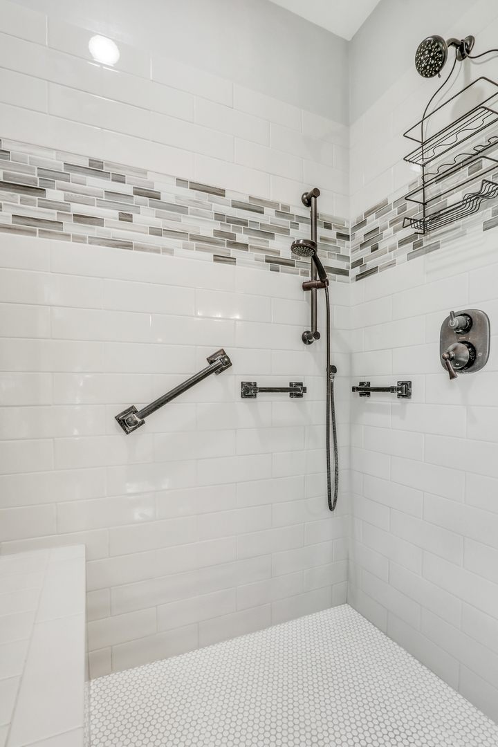 674 Wood Creek Drive, Antioch, IL 60002