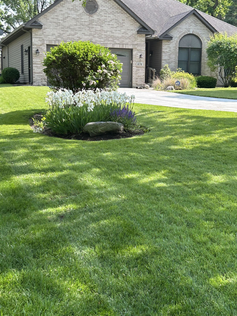 674 Wood Creek Drive, Antioch, IL 60002