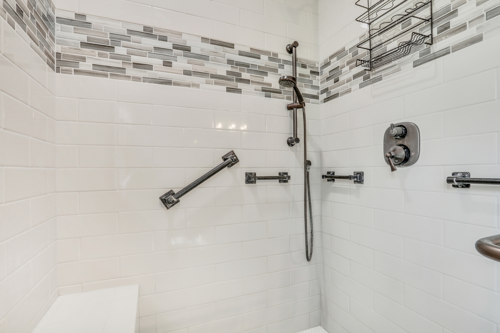 674 Wood Creek Drive, Antioch, IL 60002