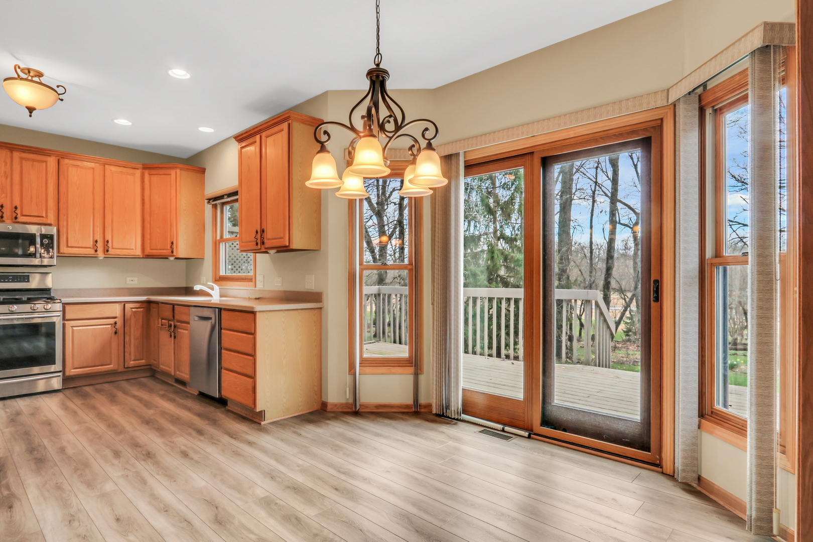 674 Wood Creek Drive, Antioch, IL 60002