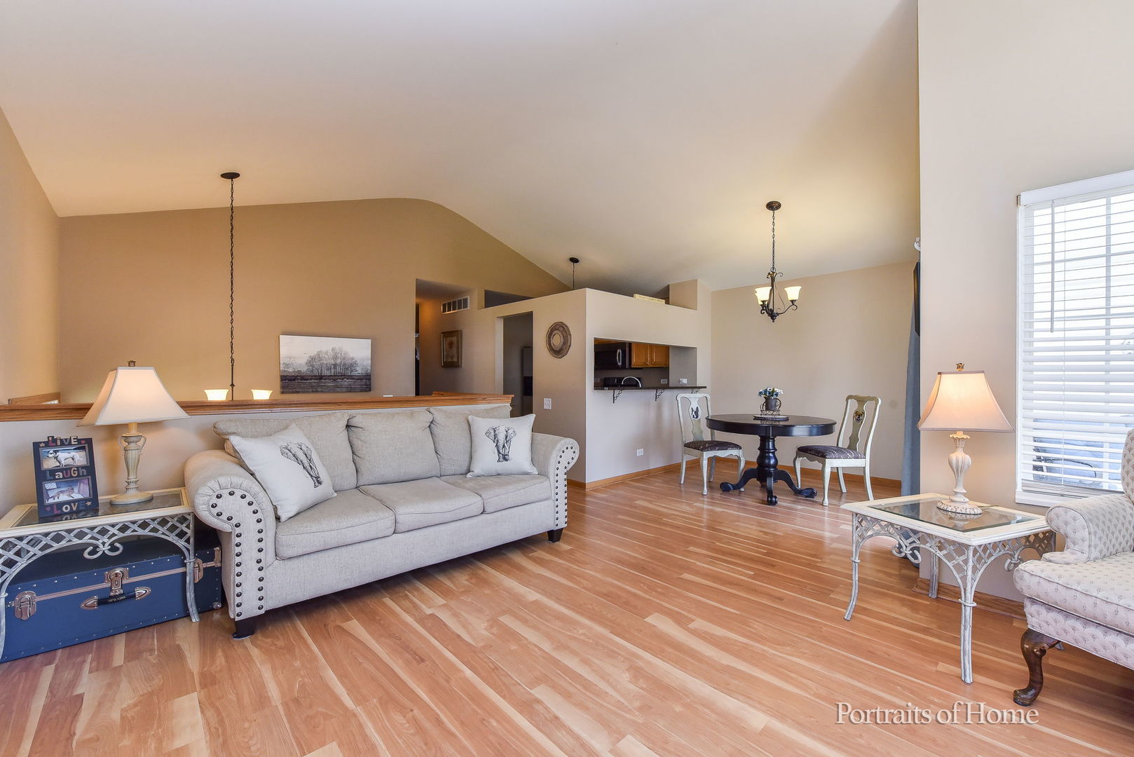 1972 MIDDLEBURY Drive, Aurora, IL 60503