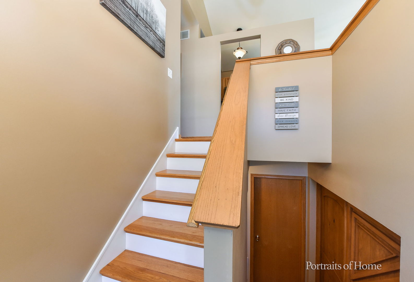 1972 MIDDLEBURY Drive, Aurora, IL 60503