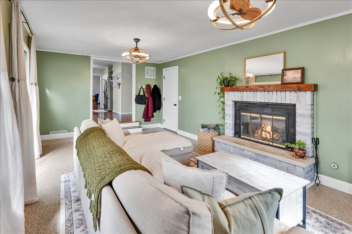 940 Orchard Court, Batavia, IL 60510