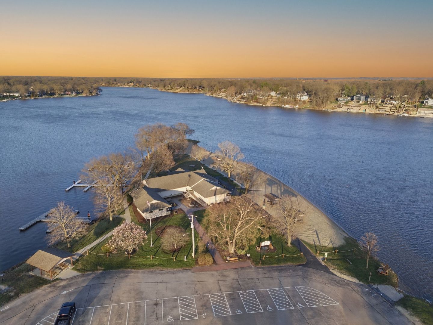 152 Holiday Drive, Somonauk, IL 60552