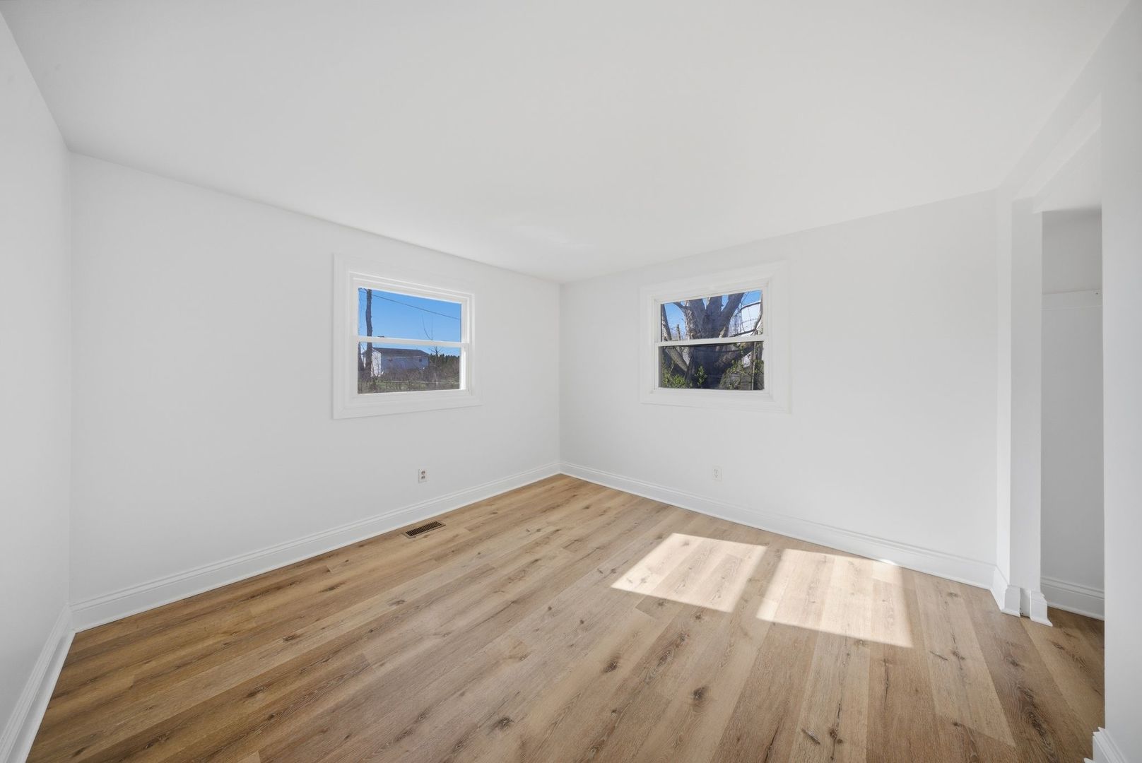 152 Holiday Drive, Somonauk, IL 60552