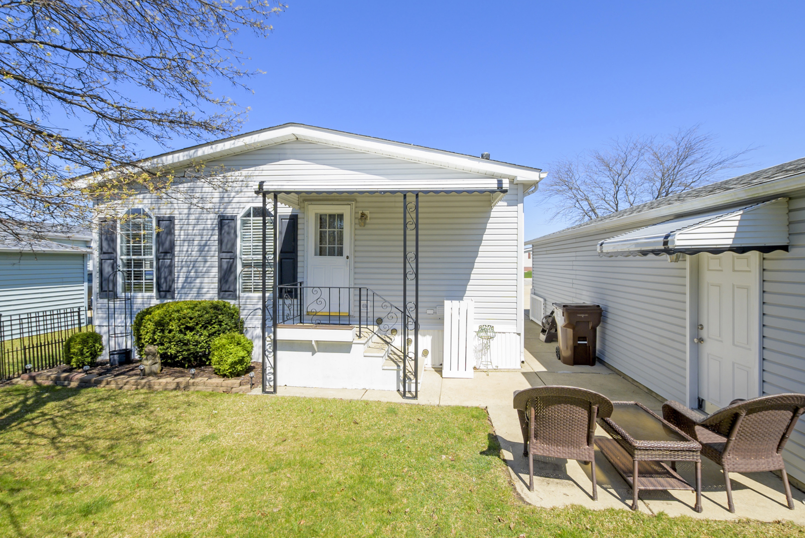 10719 W Butterfield Drive, Frankfort, IL 60423