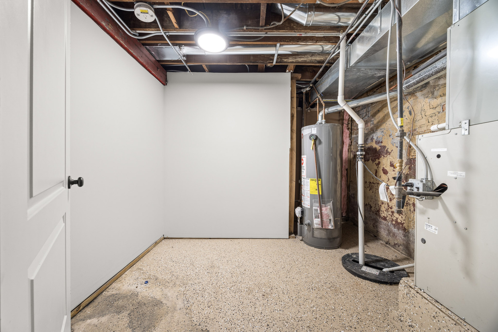 9740 S Prairie Avenue, Chicago, IL 60628