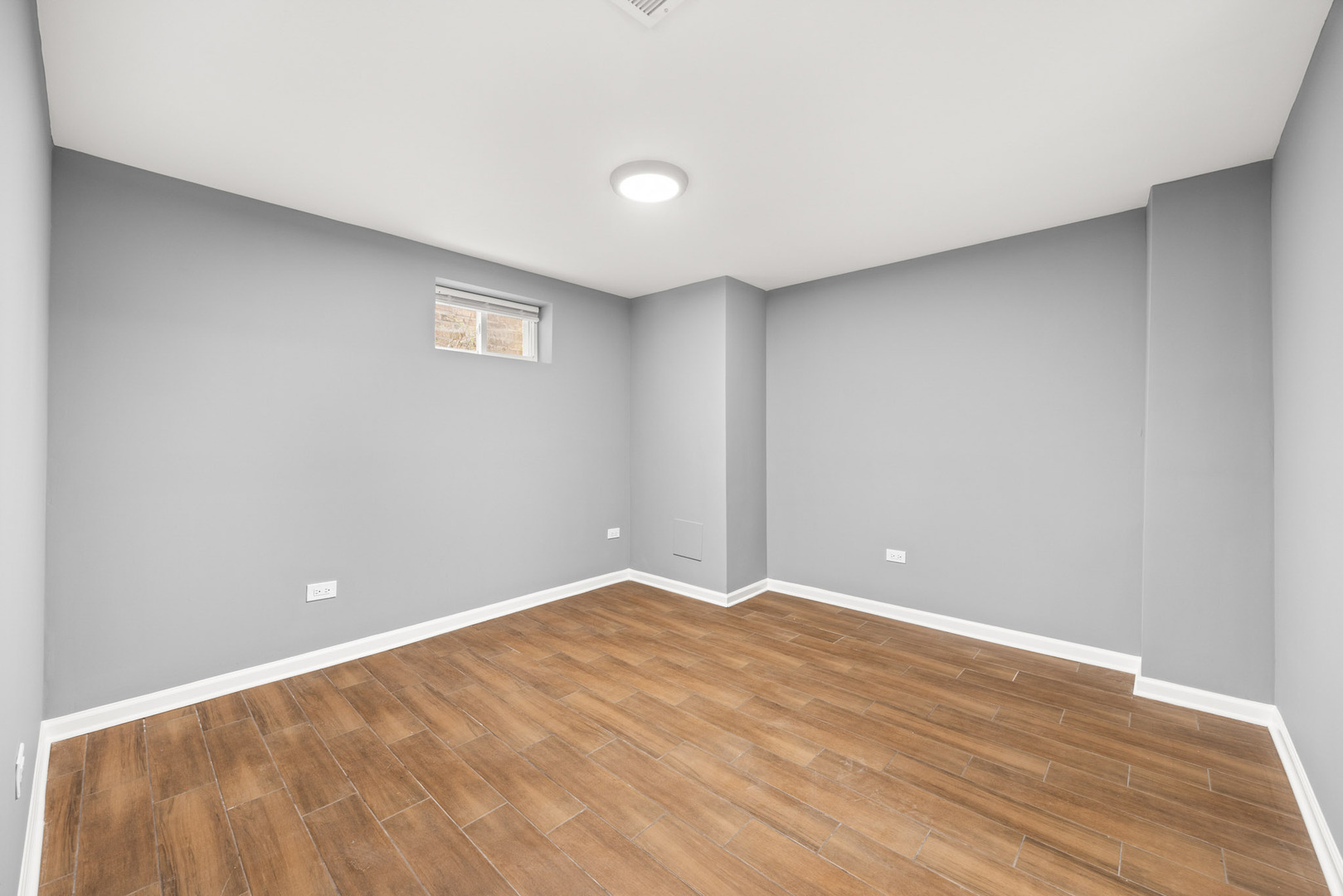 9740 S Prairie Avenue, Chicago, IL 60628