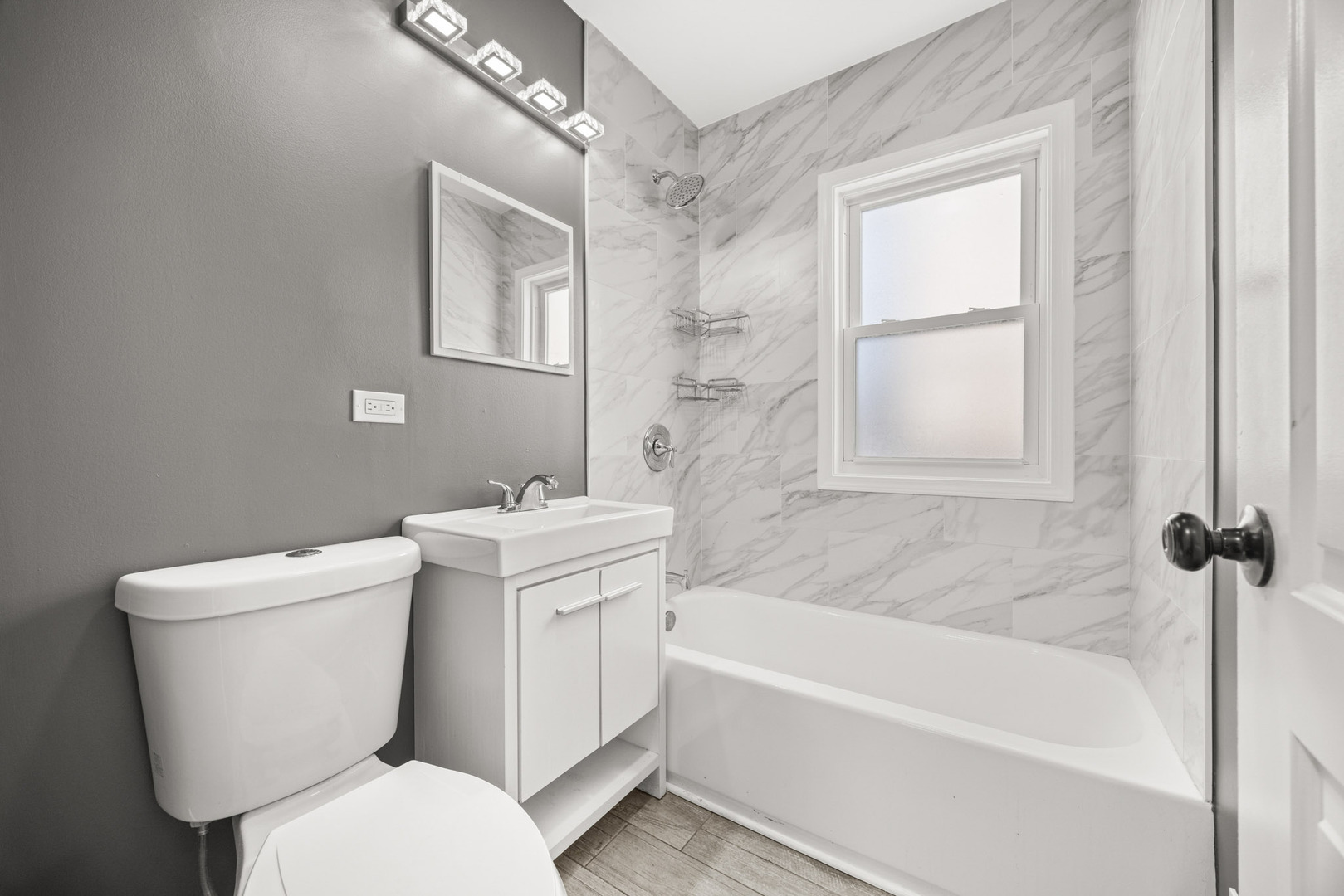 9740 S Prairie Avenue, Chicago, IL 60628