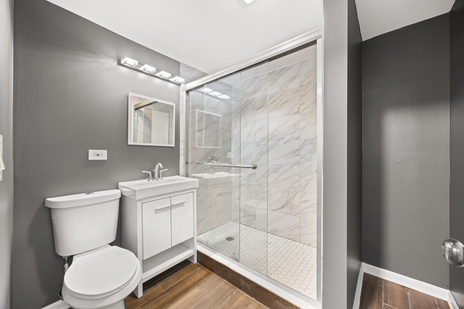 9740 S Prairie Avenue, Chicago, IL 60628