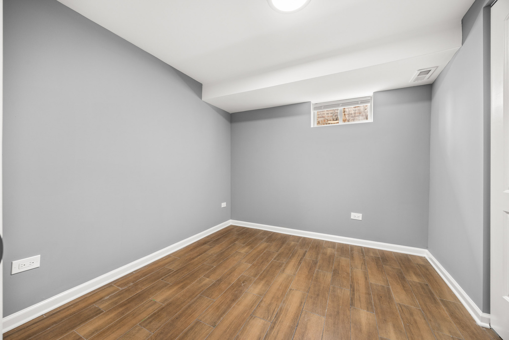 9740 S Prairie Avenue, Chicago, IL 60628