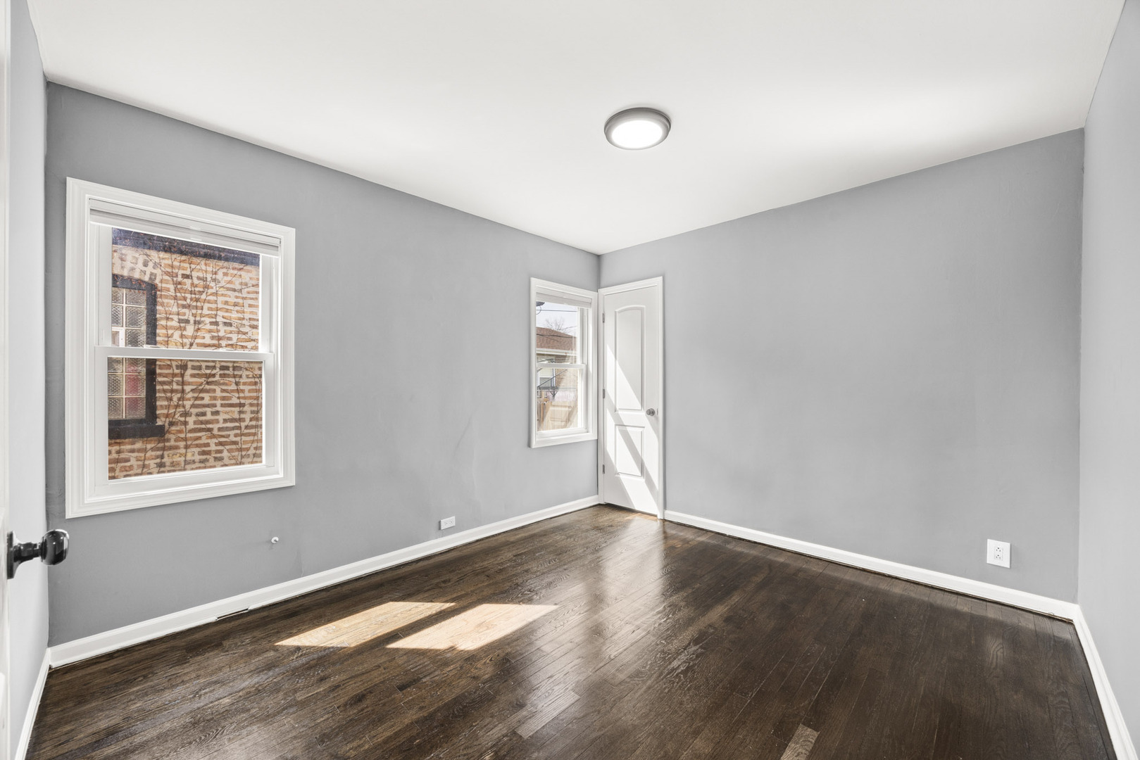 9740 S Prairie Avenue, Chicago, IL 60628