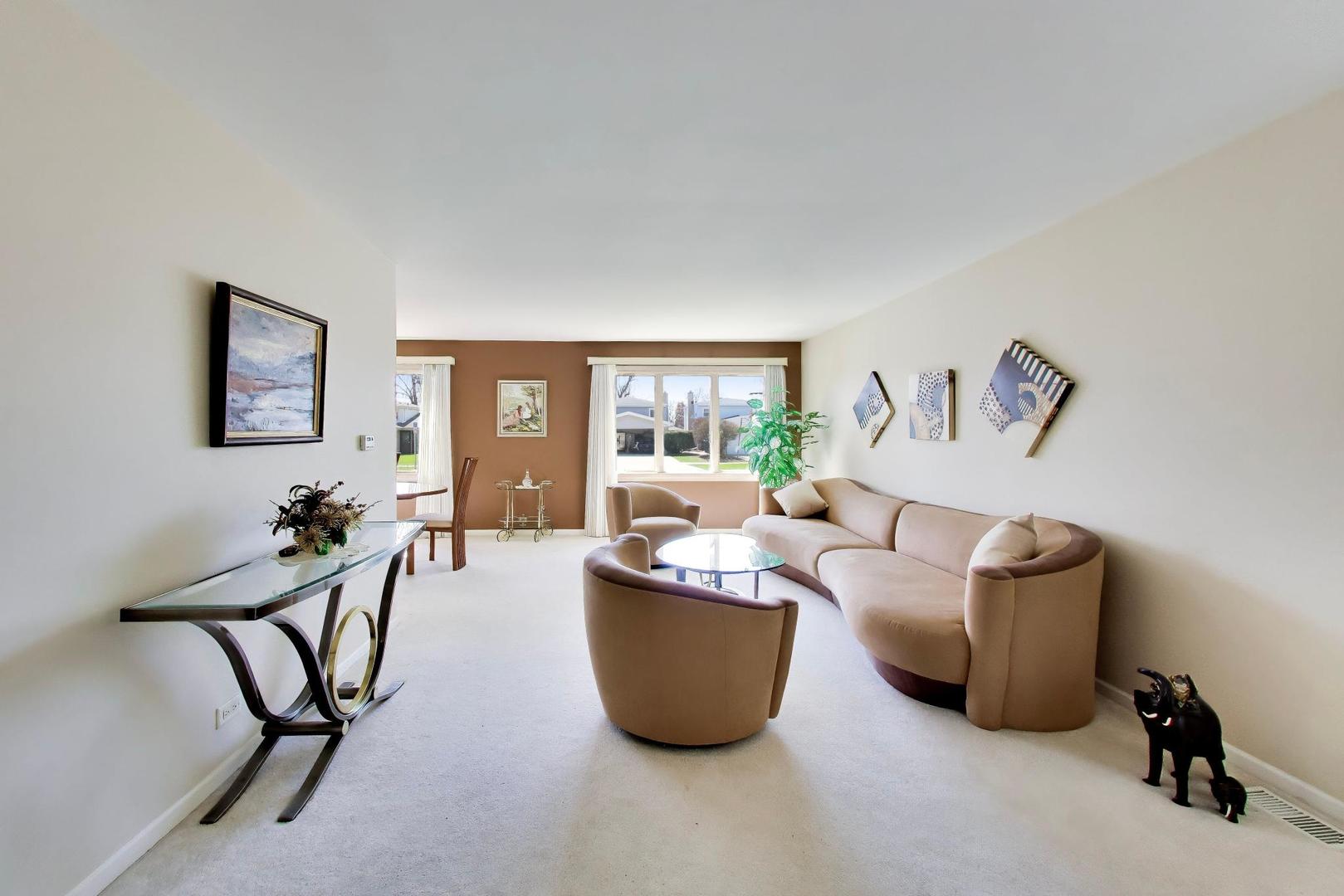 634 W Millers Road, Des Plaines, IL 60016