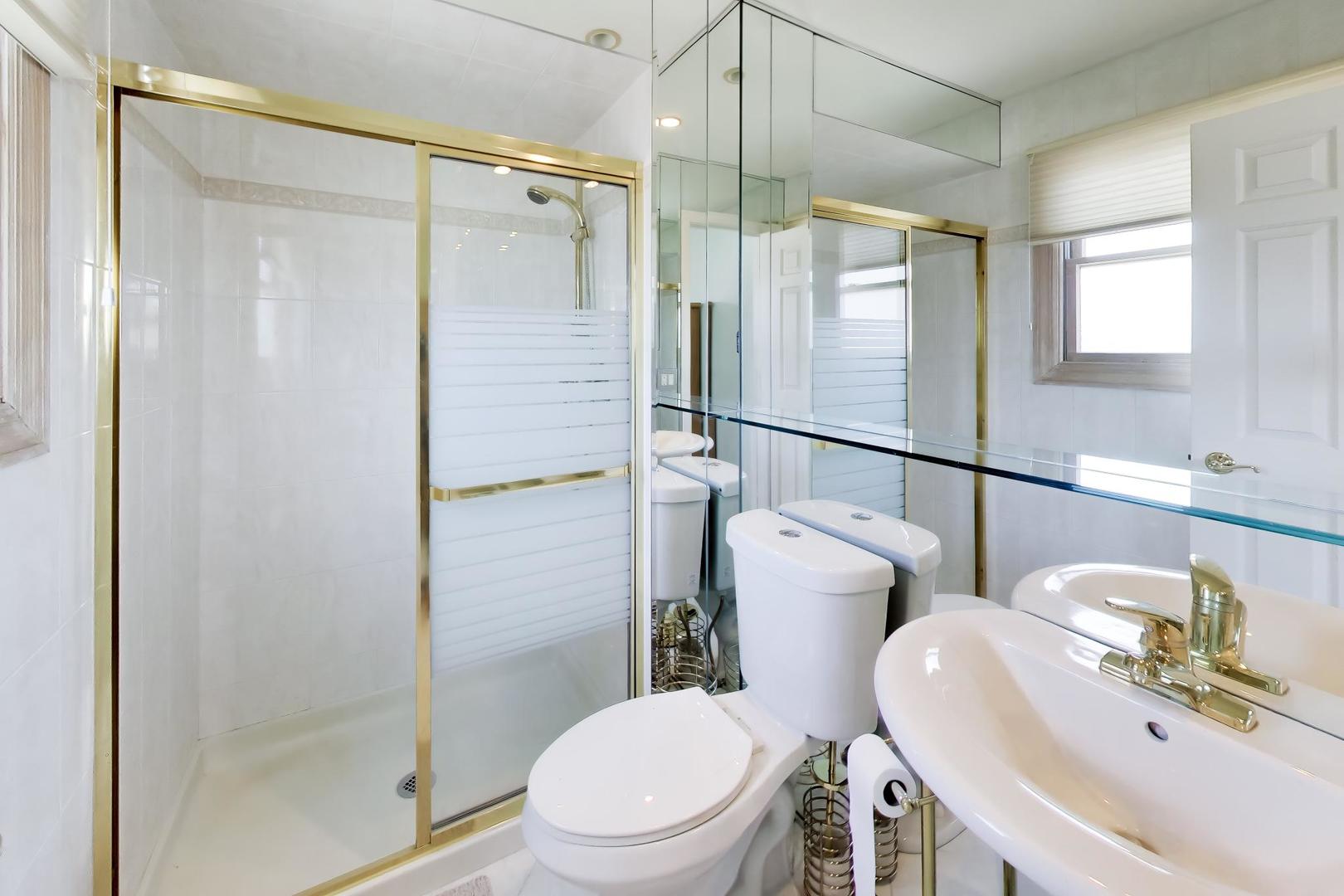 634 W Millers Road, Des Plaines, IL 60016