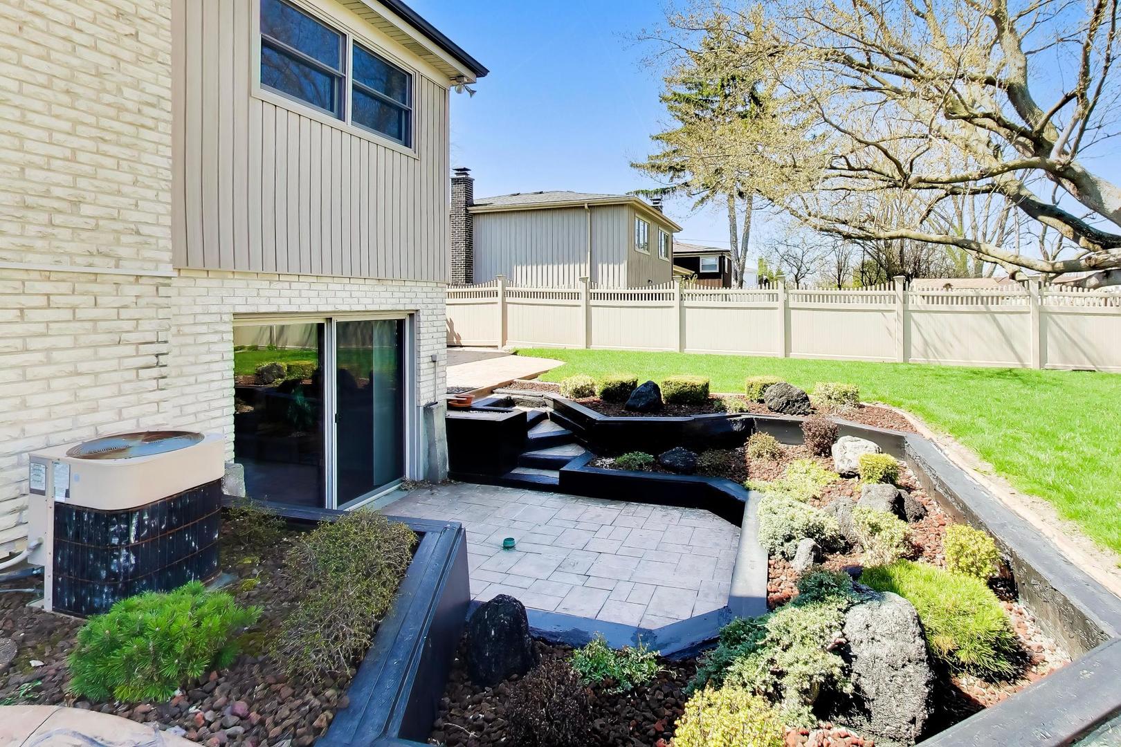 634 W Millers Road, Des Plaines, IL 60016