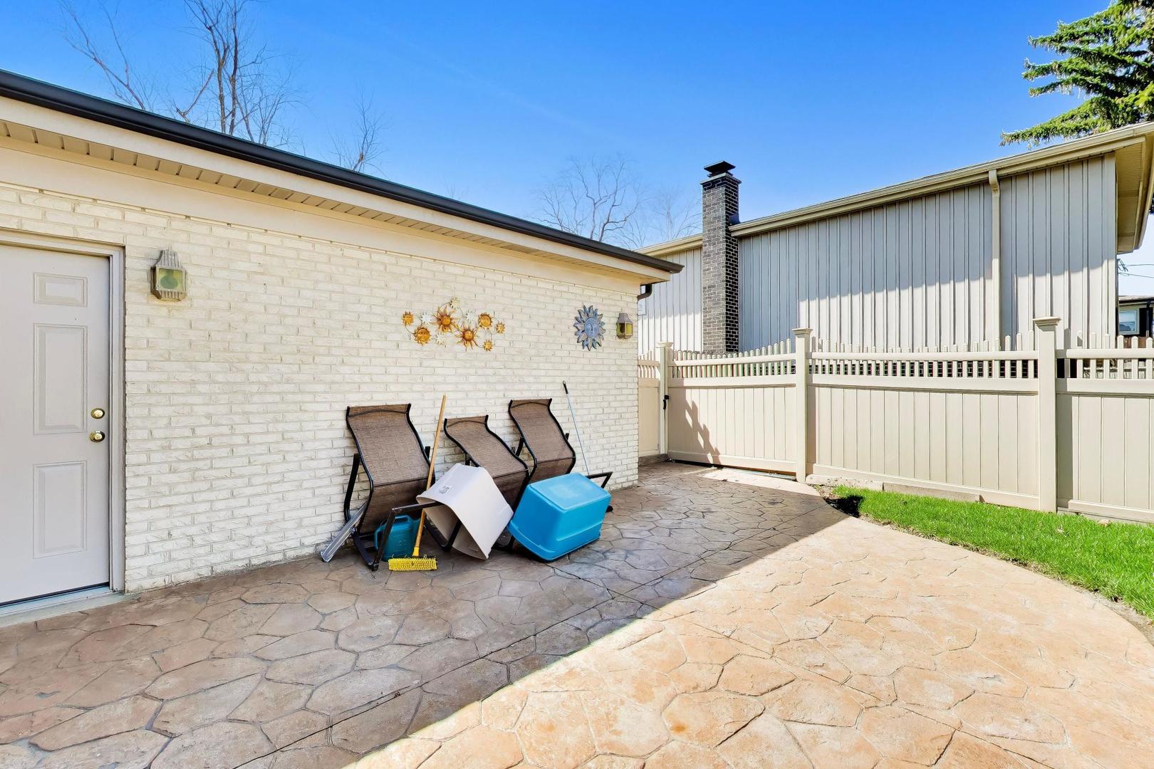 634 W Millers Road, Des Plaines, IL 60016