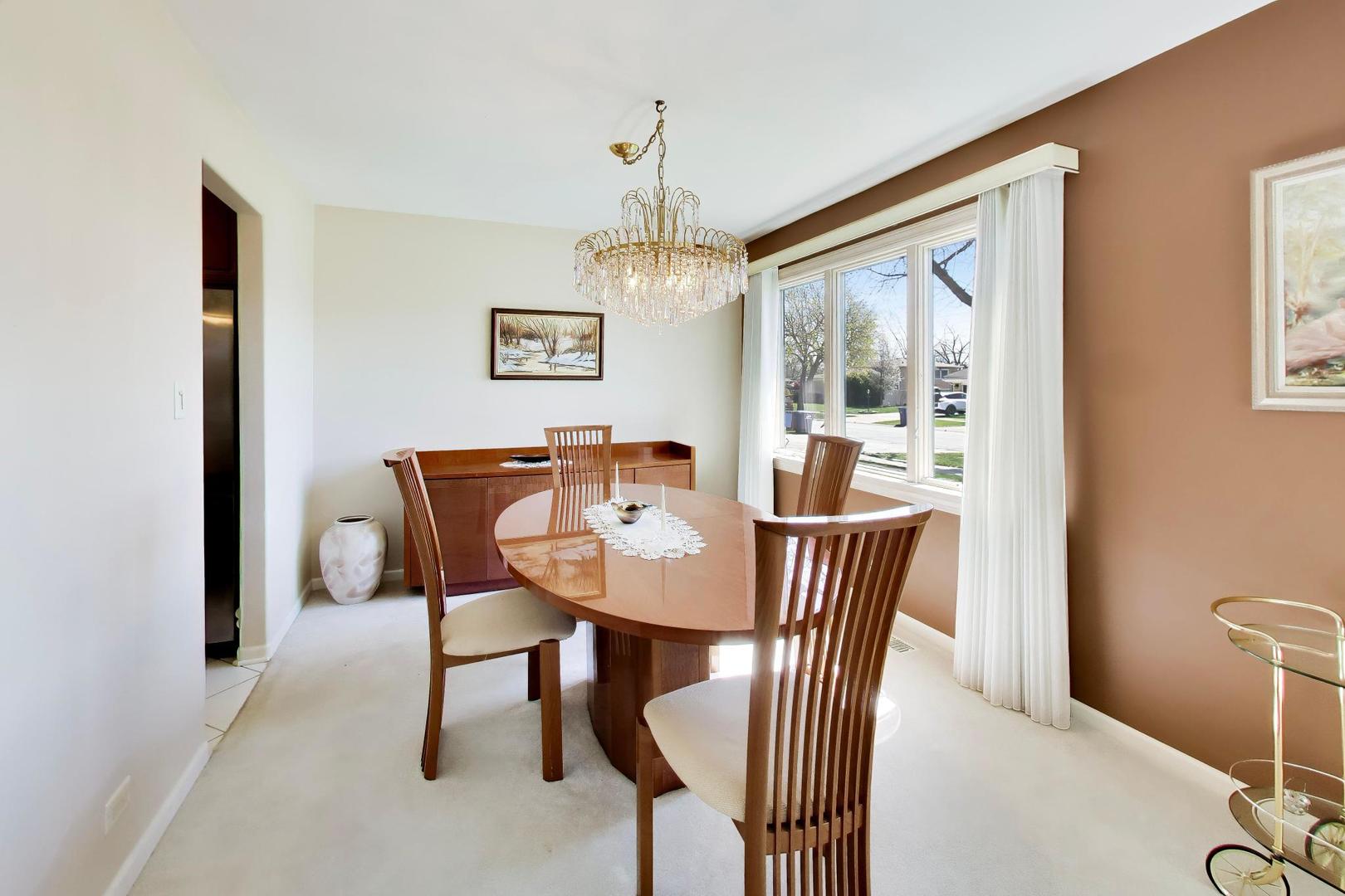 634 W Millers Road, Des Plaines, IL 60016