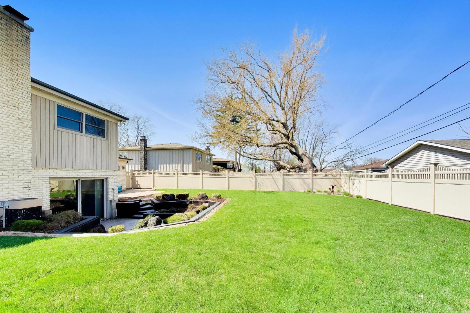 634 W Millers Road, Des Plaines, IL 60016