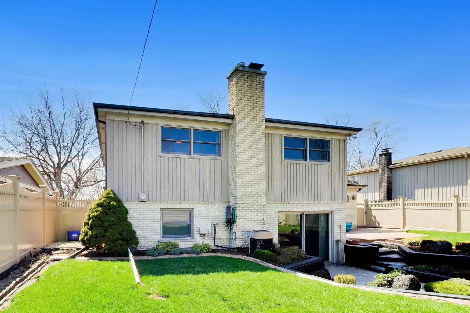 634 W Millers Road, Des Plaines, IL 60016