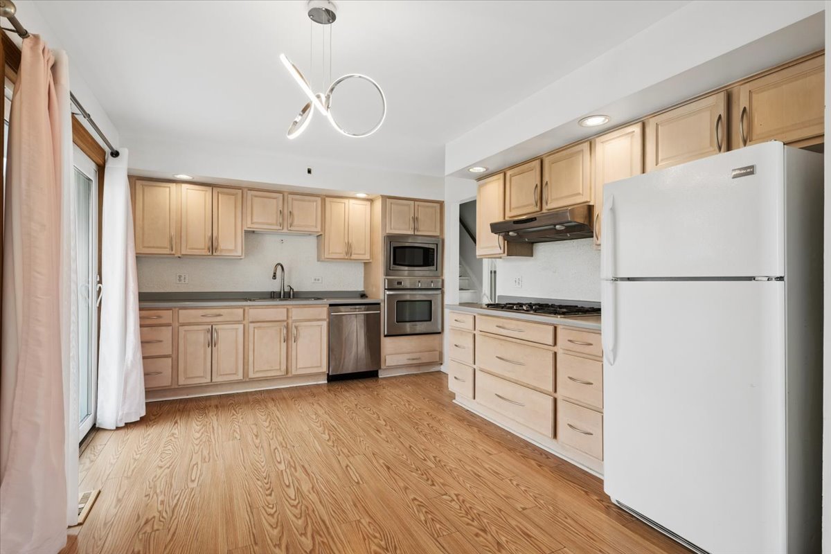 7546 Halesia Court, Orland Park, IL 60462