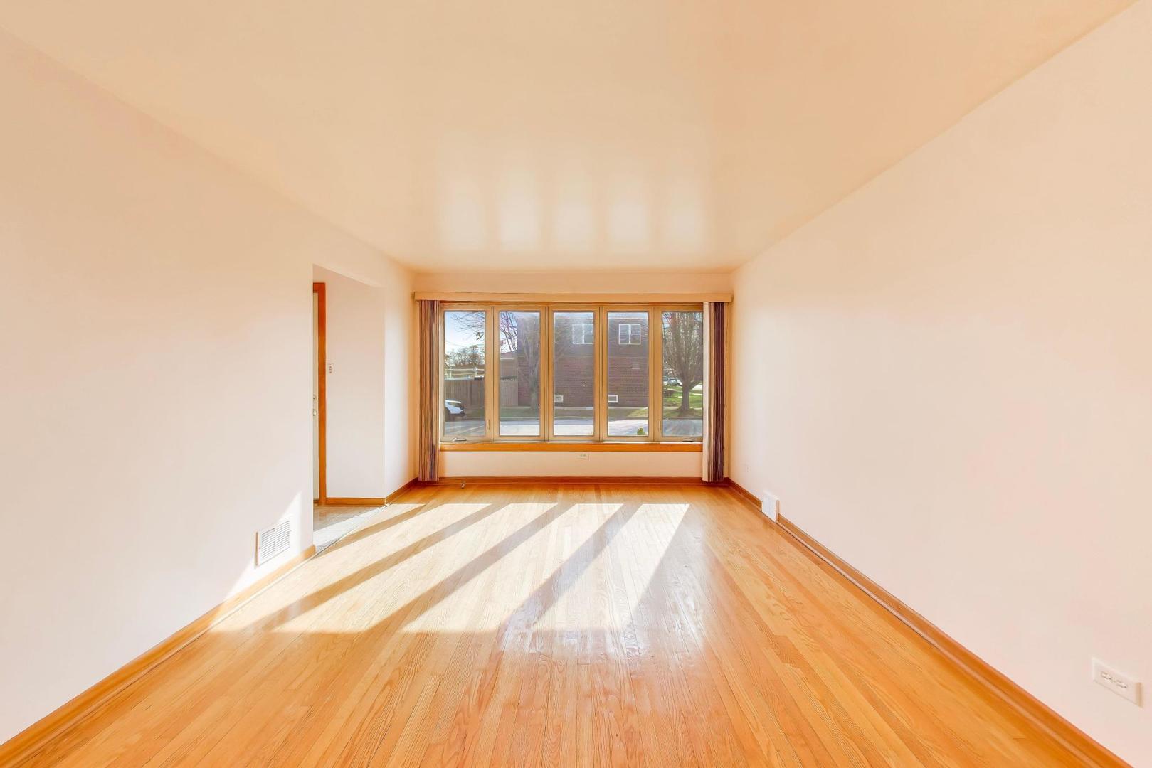 5854 S Mason Avenue, Chicago, IL 60638