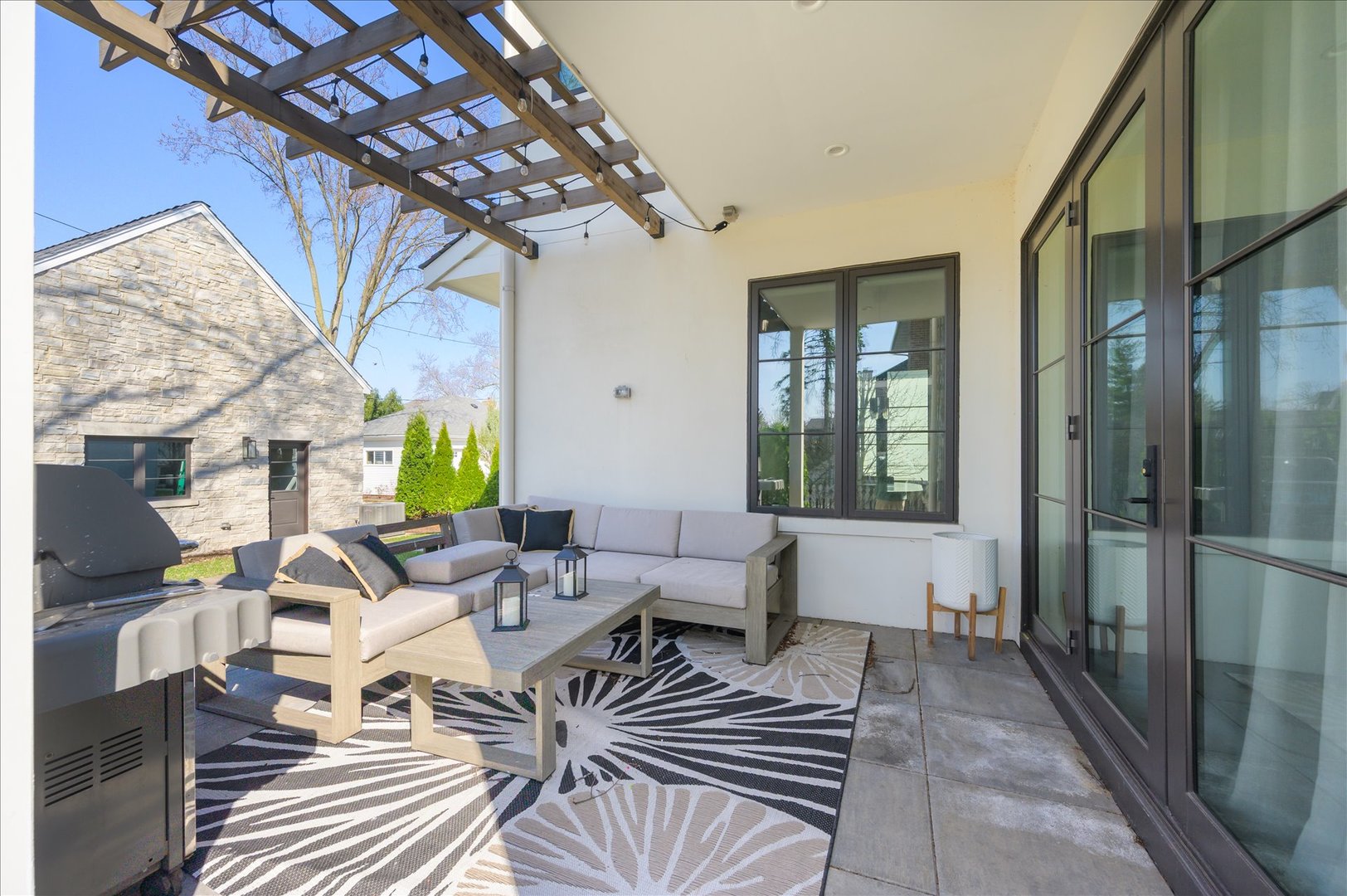 176 S Arlington Avenue, Elmhurst, IL 60126