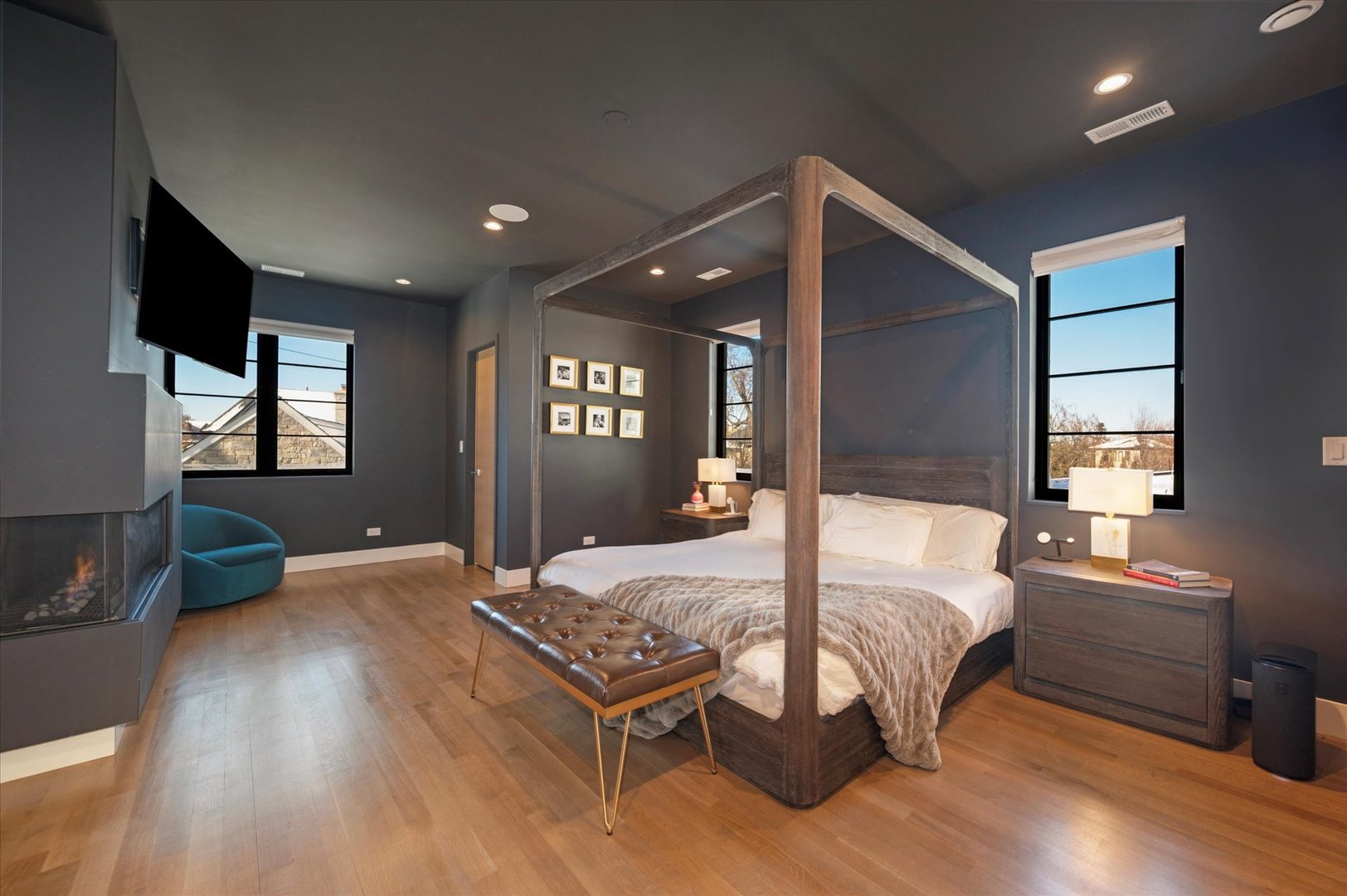 176 S Arlington Avenue, Elmhurst, IL 60126