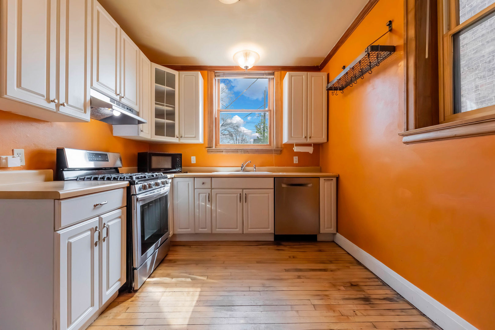 116 S East Avenue #1E, Oak Park, IL 60302