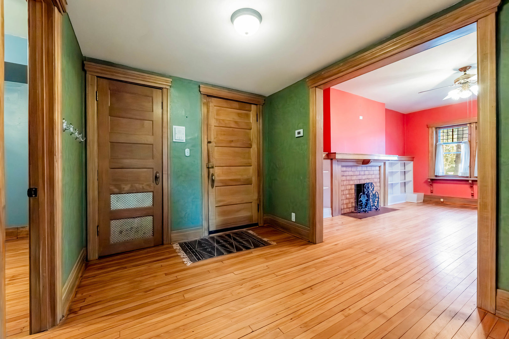 116 S East Avenue #1E, Oak Park, IL 60302