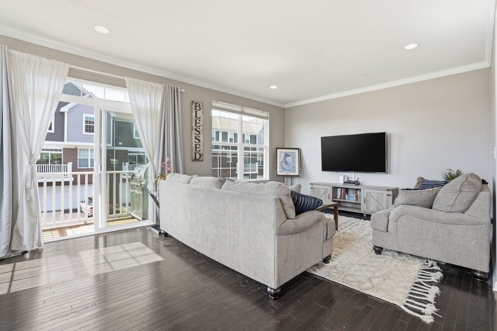 2925 Madison Drive, Naperville, IL 60564