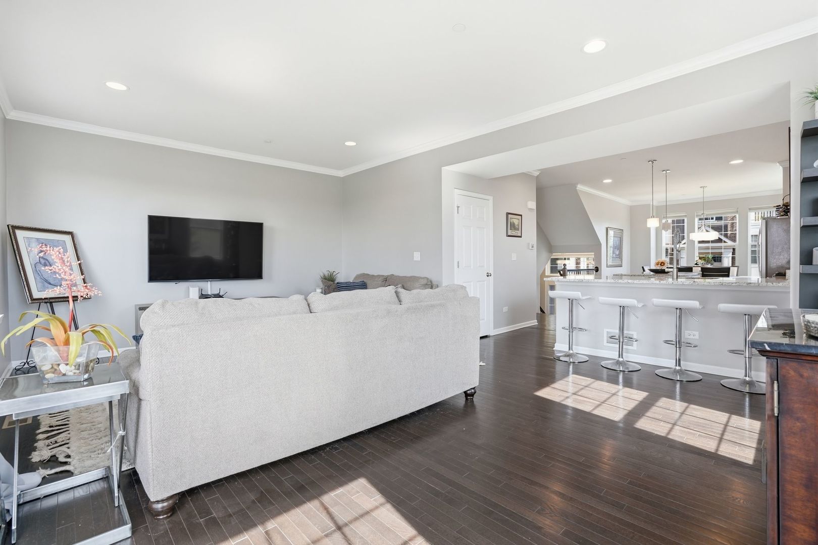 2925 Madison Drive, Naperville, IL 60564